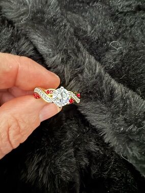 14kGold played Ring with 1 carat diamond simulated stone 12 ruby crystals